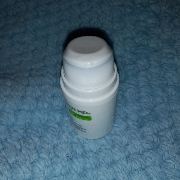 Goldfaden M.D. Bright Eyes New and Unopened - Picture 5 of 6